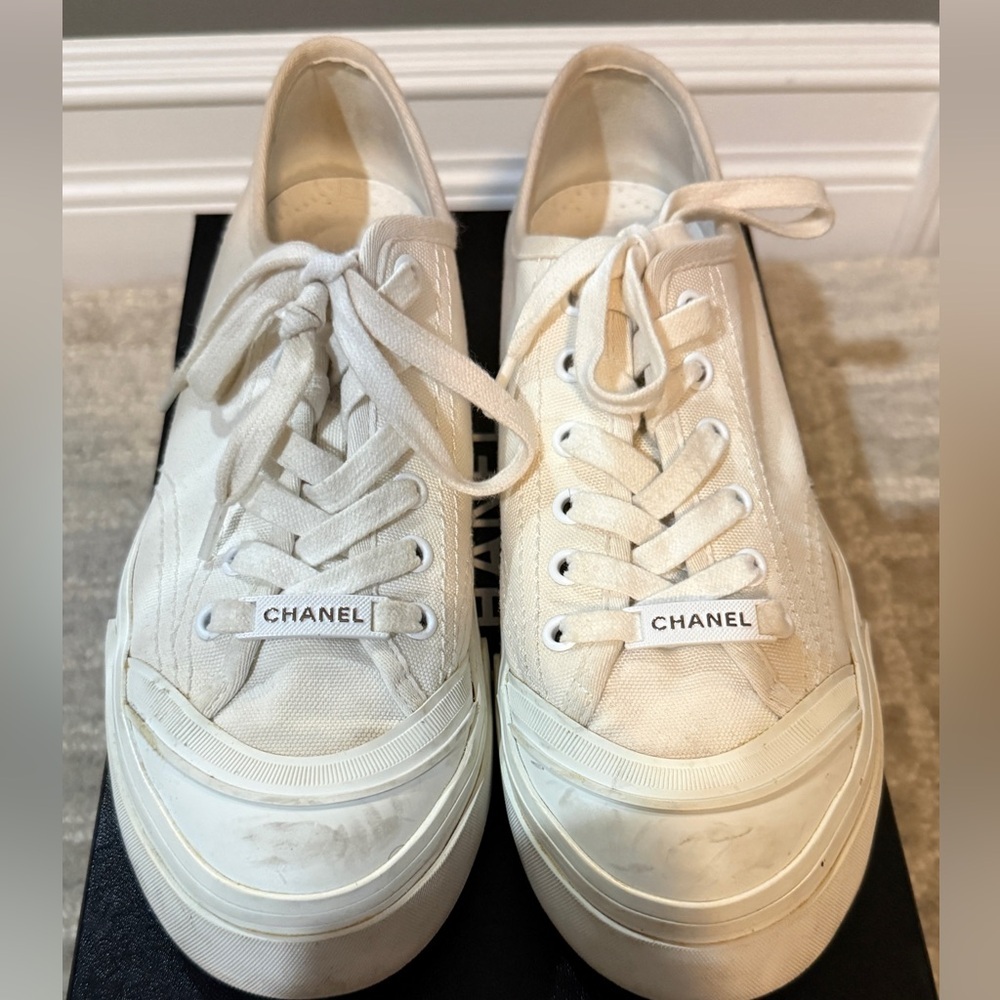 Authentic CHANEL Weekender Trainers Canvas Sneakers Size 40 Box Dust Bags - Picture 3 of 13